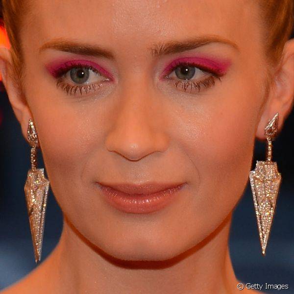 A sombra rosa pink utilizada durante o Baile do MET de 2013 foi pe?a chave para a produ??o de Emily Blunt